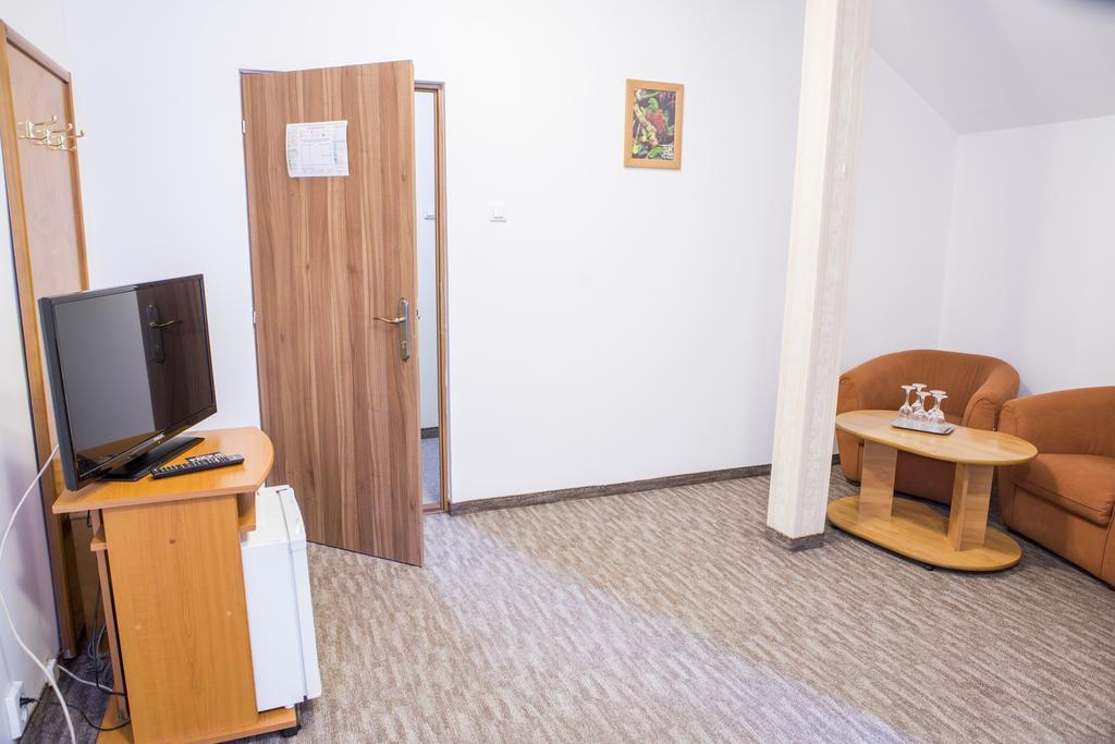 Motel Darina Ungheni  Εξωτερικό φωτογραφία